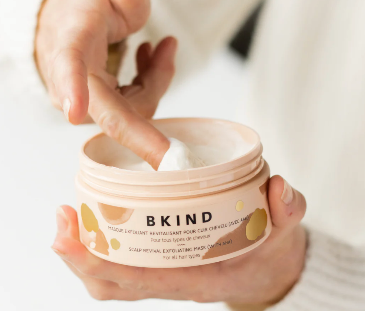 Masque exfoliant revitalisant pour cuir chevelu avec AHA de BKIND