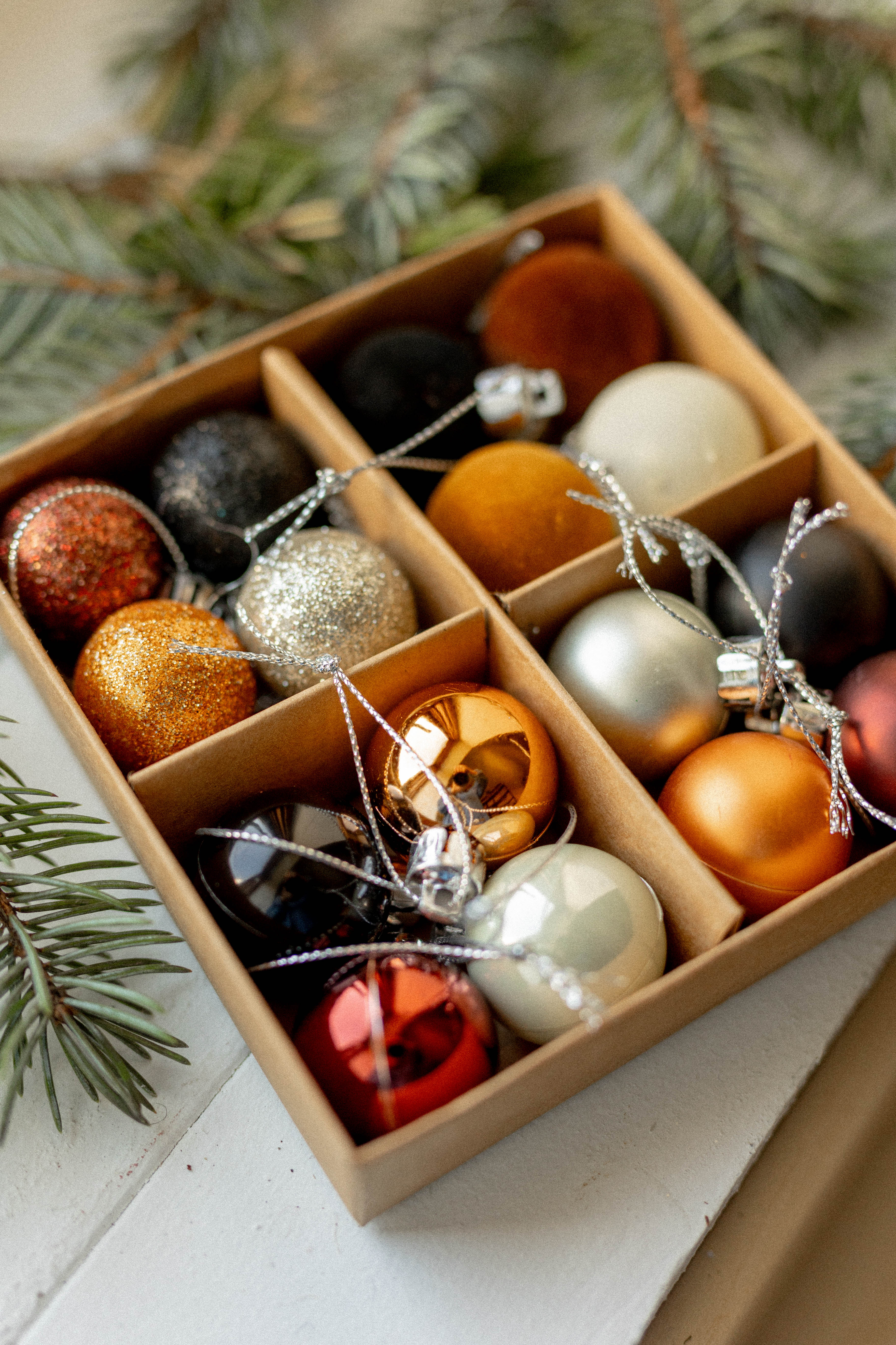 Ensemble de petites boules décoratives