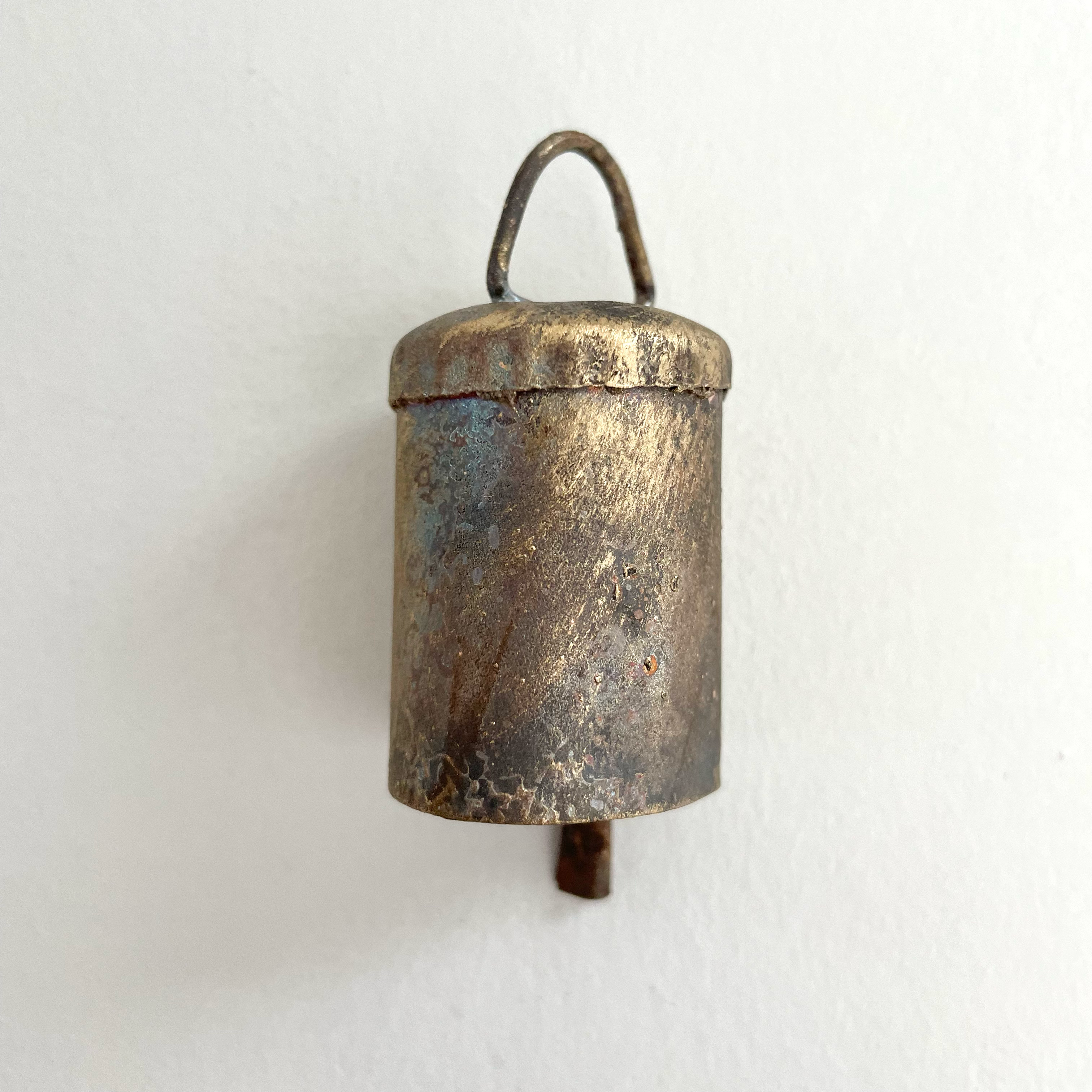 Clochette vintage en laiton