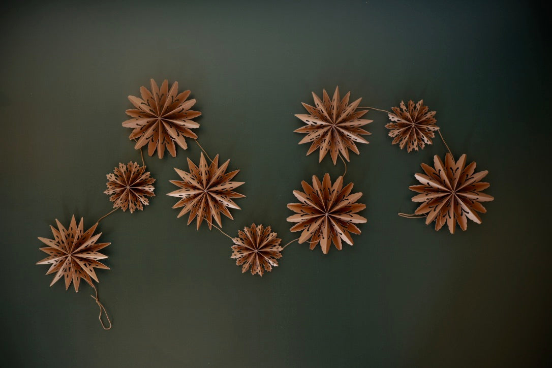 Guirlande de flocons en papier kraft