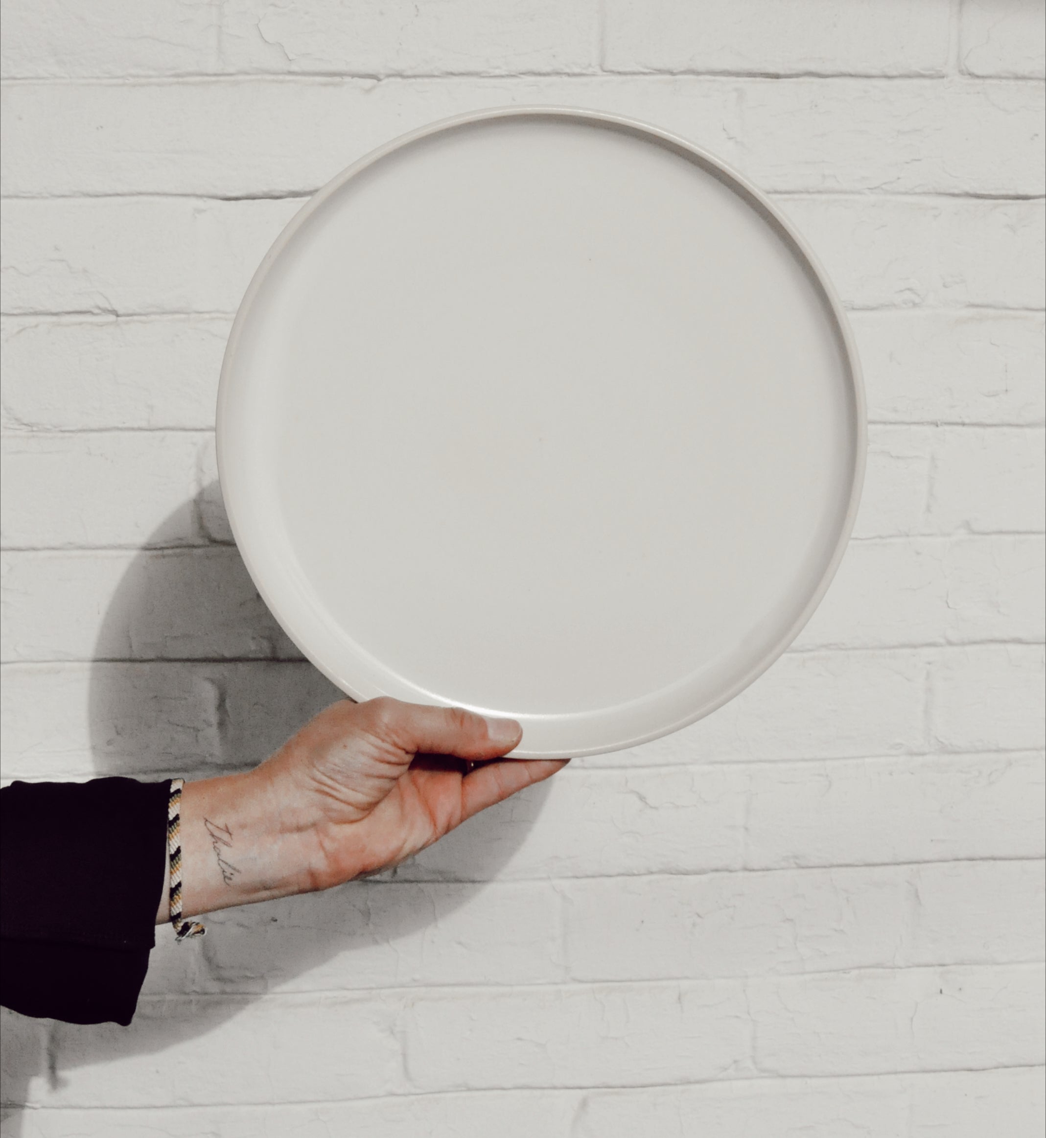 Grande Assiette blanche - Maison Allumette X ATELIER 542
